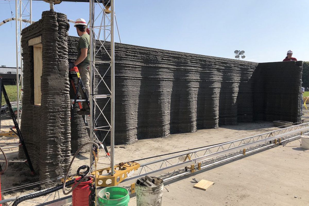 Marines 3D druckte eine ganze Betonbaracke Marines 3D printed an entire concrete barrack
